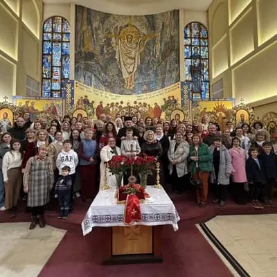 Mothers in Prayer from Calgary and Edmonton Gather Before Hoshiv’s Miraculous Icon
