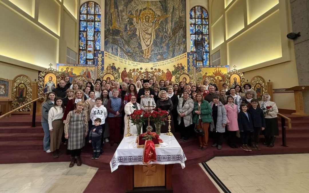 Mothers in Prayer from Calgary and Edmonton Gather Before Hoshiv’s Miraculous Icon